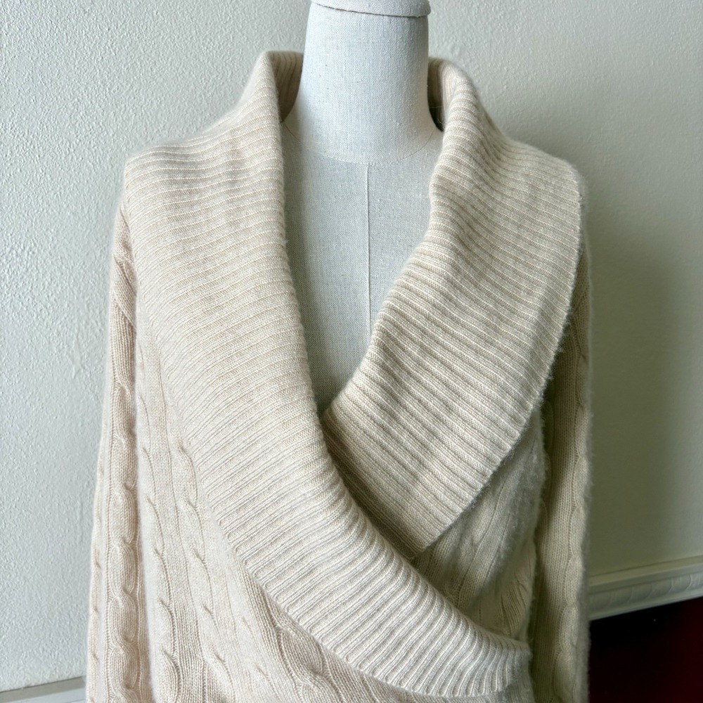 Ralph Lauren Black Label cashmere wraparound shawl collar cablenknit sweater - Picture 3 of 12